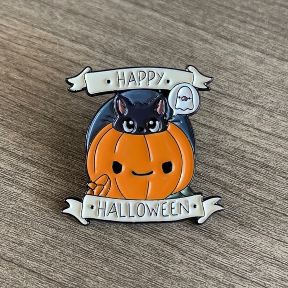 🆕 Happy Halloween Enamel Pin